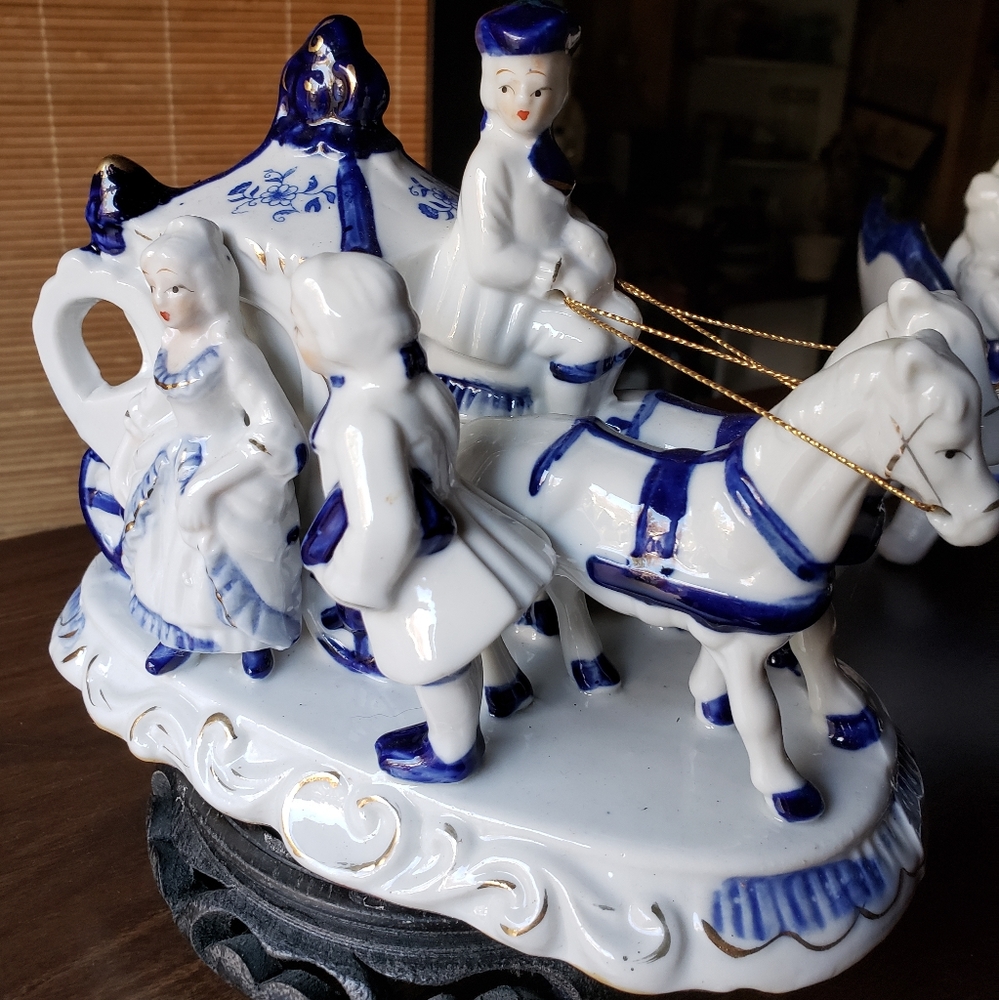 English carriage ceramic figurine blue & white